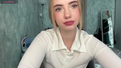 Snapshot of dark_side1213 chatting on September 19, 7:21 am Darkside online show from September 19, 7:21 am