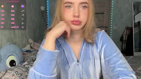 Snapshot of dark_side1213 chatting on October 15, 7:08 am Darkside online show from October 15, 7:08 am