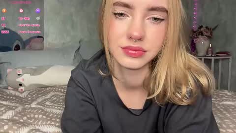 Snapshot of dark_side1213 chatting on October 30, 7:10 am Darkside online show from October 30, 7:10 am