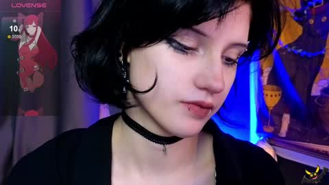 Snapshot of dark_vamp_ chatting on December 11, 12:23 am Vamp online show from December 11, 12:23 am