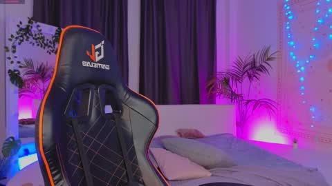 Snapshot of dark_vamp_ chatting on January 31, 9:16 pm Vamp online show from January 31, 9:16 pm