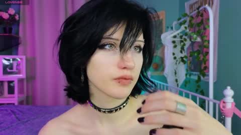 Snapshot of dark_vamp_ chatting on February 5, 10:12 pm Vamp online show from February 5, 10:12 pm