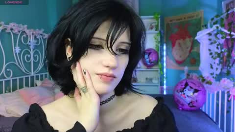 Snapshot of dark_vamp_ chatting on February 20, 8:47 pm Vamp online show from February 20, 8:47 pm