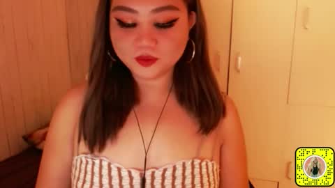 Snapshot of darkbirde chatting on October 25, 11:21 pm Rose Dawson online show from October 25, 11:21 pm