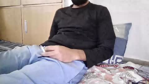 Snapshot of darkbud03 chatting on July 15, 9:14 am just a guy online show from July 15, 9:14 am