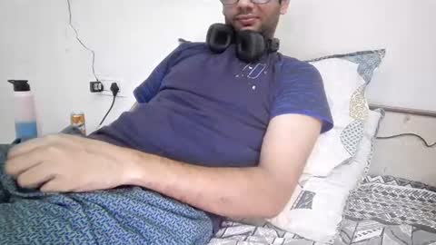 Snapshot of darkbud03 chatting on July 29, 6:17 pm just a guy online show from July 29, 6:17 pm