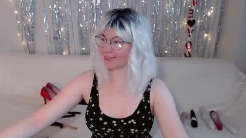 Snapshot of darkheto chatting on October 16, 6:36 am Kelly online show from October 16, 6:36 am