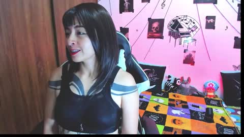 Snapshot of darkkittenuwu chatting on November 27, 7:27 pm Hi Im Yuri independent modelhelp me get my 111 hands upuwu online show from November 27, 7:27 pm