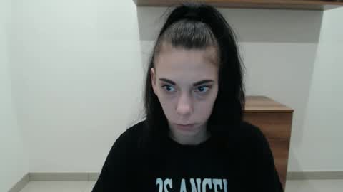 Snapshot of darklynx_ chatting on December 5, 12:03 pm darklynx_ online show from December 5, 12:03 pm