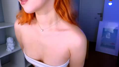 Snapshot of darkmoon____ chatting on December 2, 10:42 am darkmoon____ online show from December 2, 10:42 am