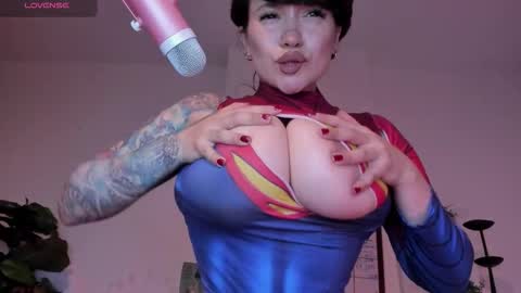 Snapshot of darknes_lilith18 chatting on February 5, 1:21 am darknes_lilith18 online show from February 5, 1:21 am