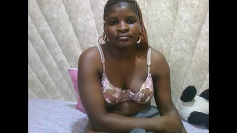 Snapshot of darknipples2 chatting on May 9, 8:25 pm SHANICE online show from May 9, 8:25 pm