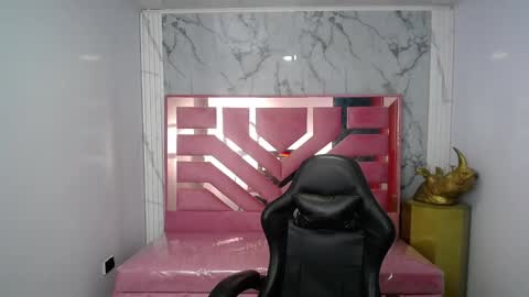 darknyx ch1 online show from November 25, 10:43 pm