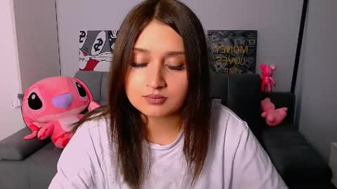 Amelie online show from April 21, 4:34 pm