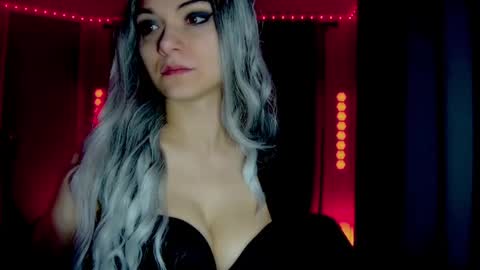 roseredgoddess online show from April 29, 1:43 am