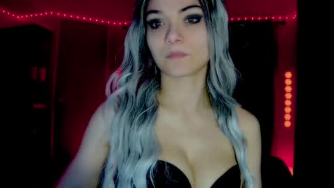 roseredgoddess online show from May 1, 3:00 am