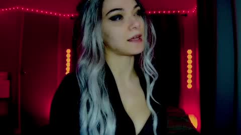 roseredgoddess online show from May 26, 1:56 am