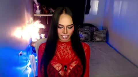 Snapshot of darksoul_mistress chatting on June 13, 9:51 am HAPPY BIRTHDAY MISTRESS MADRIANA online show from June 13, 9:51 am