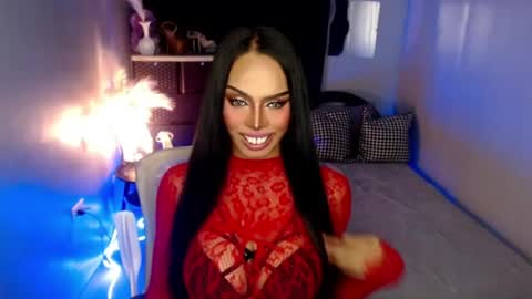 Snapshot of darksoul_mistress chatting on June 16, 1:41 am HAPPY BIRTHDAY MISTRESS MADRIANA online show from June 16, 1:41 am