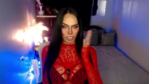 Snapshot of darksoul_mistress chatting on July 11, 8:39 am HAPPY BIRTHDAY MISTRESS MADRIANA online show from July 11, 8:39 am