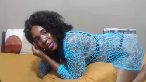 Darksultryxx30 online show from May 15, 11:12 pm