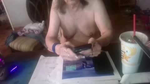 darla_darling1222101 online show from March 6, 5:48 am