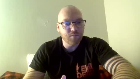 darlcomllc online show from February 11, 1:52 am