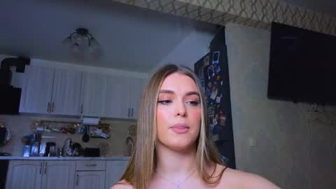 Snapshot of darlina_ryan chatting on March 4, 1:50 pm Darlina online show from March 4, 1:50 pm