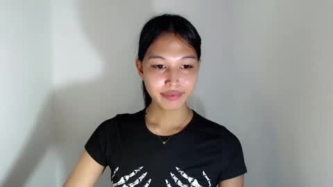 Snapshot of darling_sweetheartxx chatting on November 7, 9:59 pm YOUR ATHENA online show from November 7, 9:59 pm