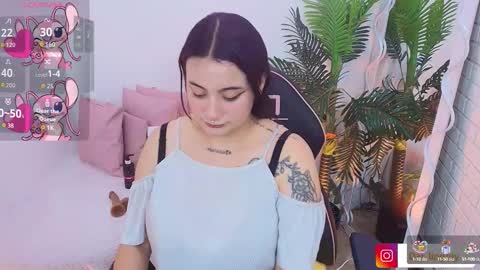 Snapshot of darling_tay chatting on September 25, 3:43 am Darling online show from September 25, 3:43 am