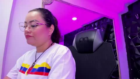Darling online show from July 7, 1:37 pm