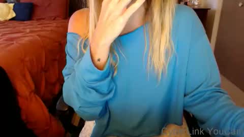 Snapshot of darlingd77 chatting on October 24, 1:07 pm DarlingD online show from October 24, 1:07 pm