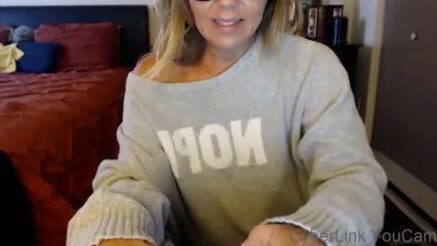 Snapshot of darlingd77 chatting on November 7, 2:06 pm DarlingD online show from November 7, 2:06 pm