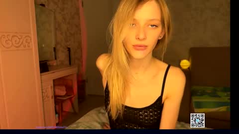 Snapshot of darlingdarinka chatting on September 23, 2:53 pm D online show from September 23, 2:53 pm