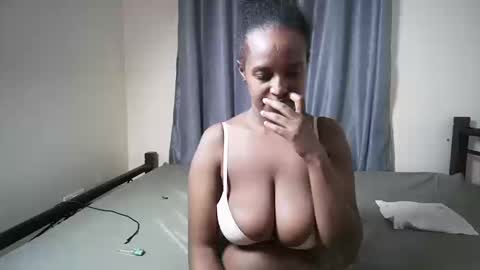 darlqueen online show from March 11, 6:25 pm