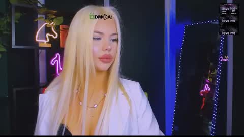Snapshot of darly_honey chatting on May 21, 7:10 pm darly honey online show from May 21, 7:10 pm