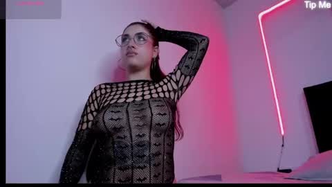 Darlyhooper online show from March 24, 2:16 am