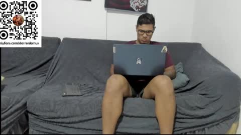 Snapshot of darren_lemus chatting on October 9, 1:36 am Darren lemus online show from October 9, 1:36 am