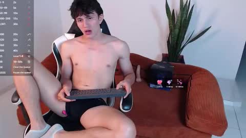 darrencolleen online show from February 9, 2:26 am