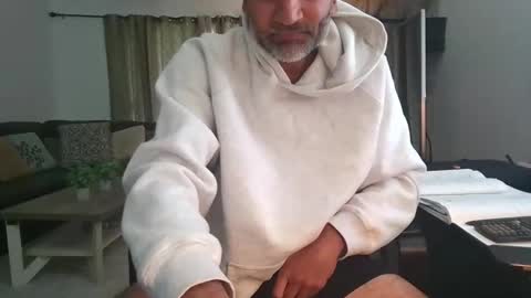 Snapshot of darryl43321 chatting on May 18, 5:30 pm darryl43321 online show from May 18, 5:30 pm