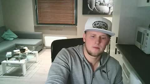 Snapshot of dartanjanas chatting on November 4, 5:23 pm Dario online show from November 4, 5:23 pm