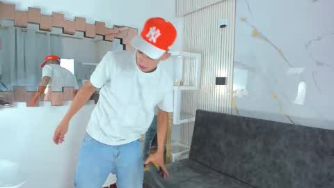 Snapshot of darwin_ggh chatting on November 12, 7:31 am darwin_ggh online show from November 12, 7:31 am