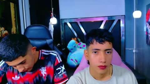 Snapshot of darwinandbrayan chatting on November 12, 8:08 pm darwinandbrayan online show from November 12, 8:08 pm