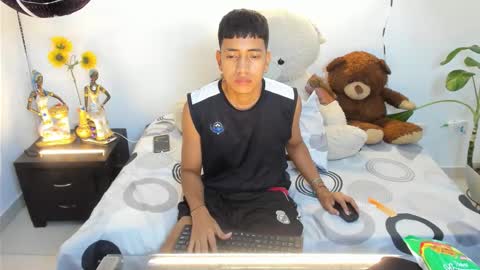 Snapshot of darwinandbrayan chatting on March 7, 11:24 pm darwinandbrayan online show from March 7, 11:24 pm