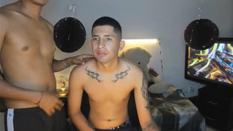 Snapshot of darwinandbrayan chatting on March 16, 3:34 am darwinandbrayan online show from March 16, 3:34 am