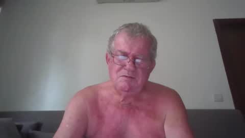 darwincock online show from May 1, 2:38 am