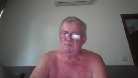 darwincock online show from May 2, 1:54 am