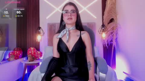 Snapshot of dasha_rodriguez chatting on May 12, 1:41 pm dasha_rodriguez online show from May 12, 1:41 pm