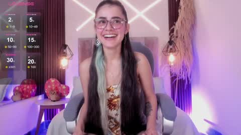 Snapshot of dasha_rodriguez chatting on May 13, 2:25 pm dasha_rodriguez online show from May 13, 2:25 pm