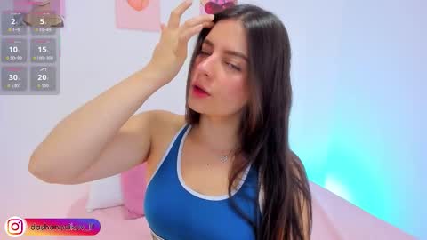 Snapshot of dashanovikov chatting on November 17, 12:22 pm Dasha online show from November 17, 12:22 pm